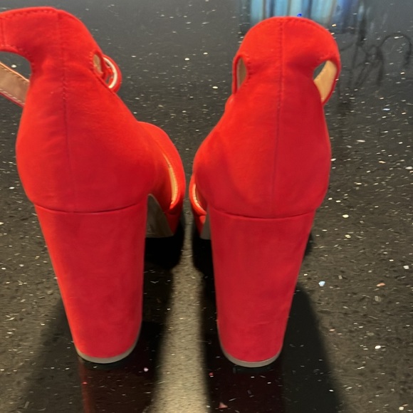 Brand new red high heel sandals - Picture 4 of 5